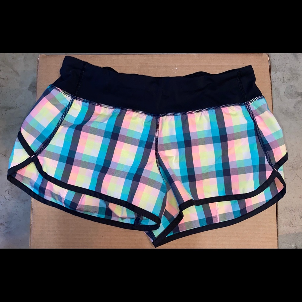 Lululemon Shorts size 4 plaid